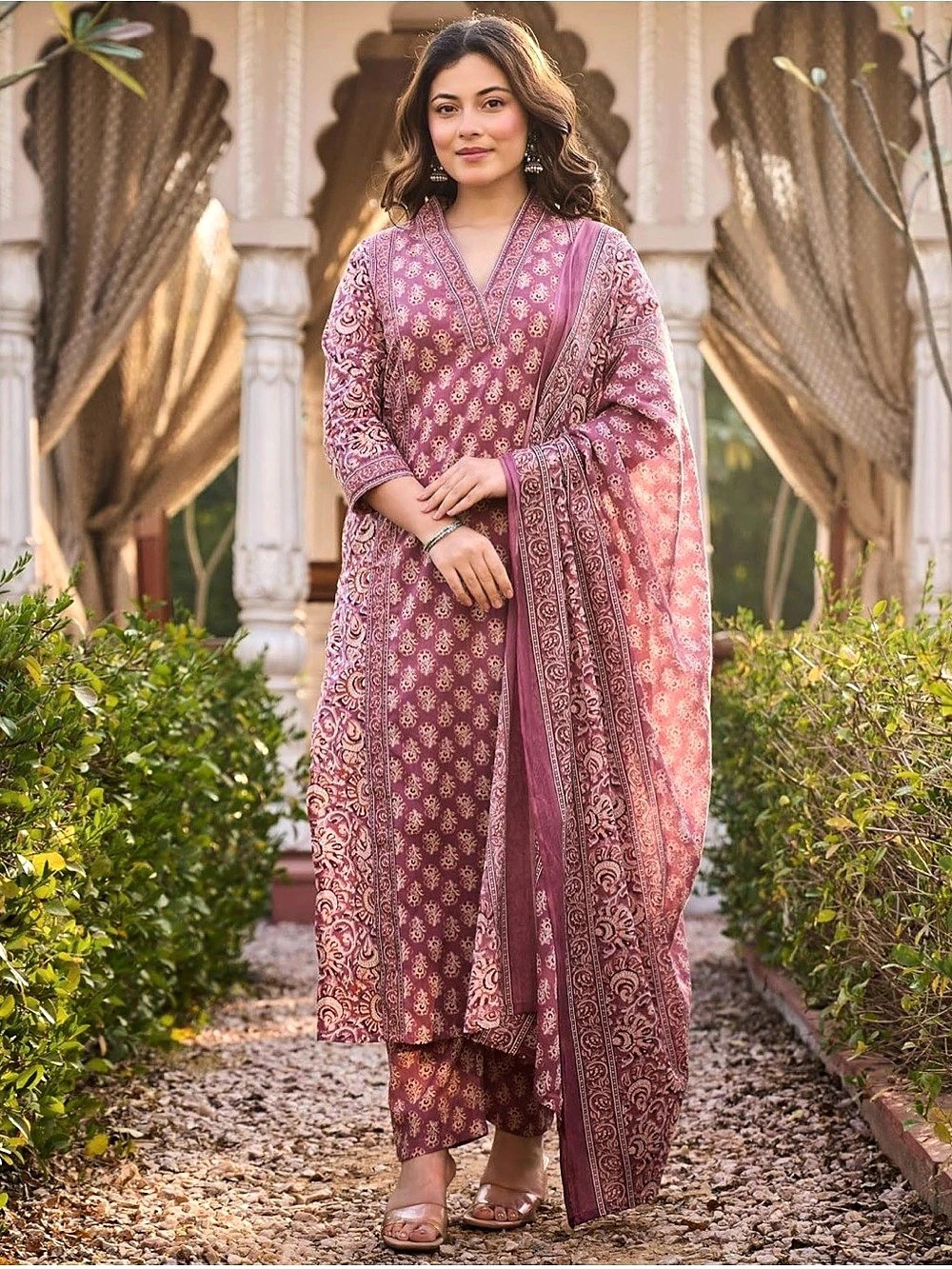 Indian Punjabi Amayra Printed cotton Kurta Set in Pink & Red 4XL